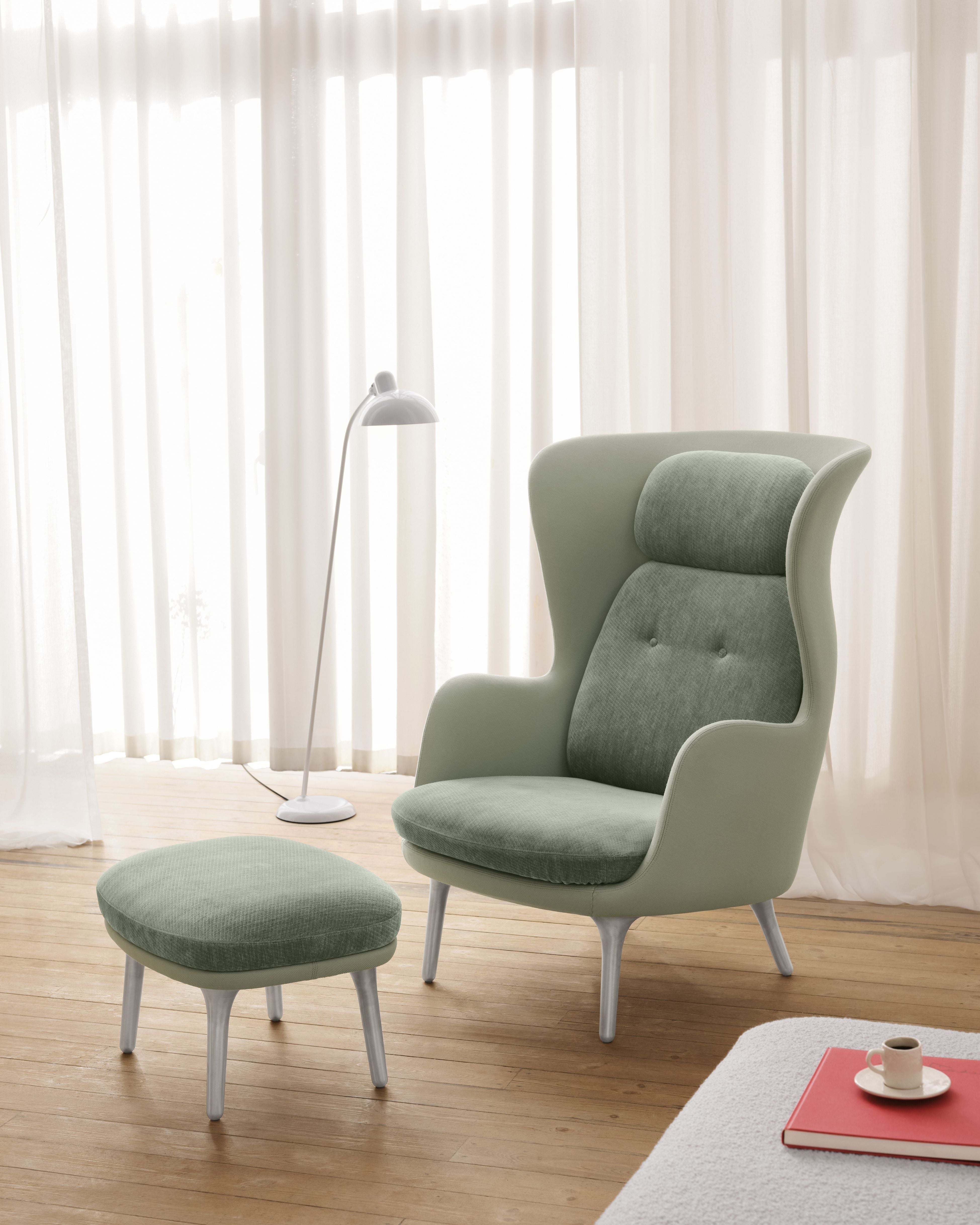 Fritz Hansen Ro Lounge Chair aluminium, Green Mint