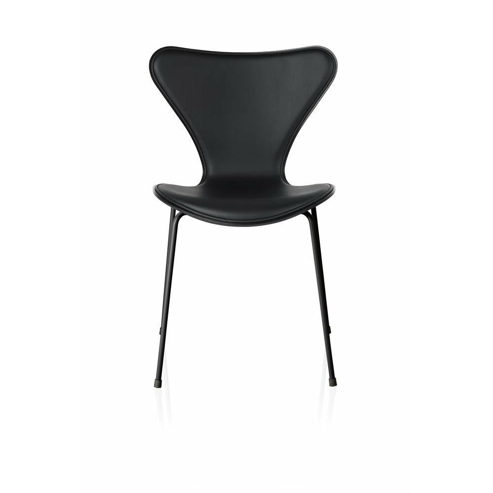 Cuero de tapicería frontal de la silla Fritz Hansen Series 7, negro suave