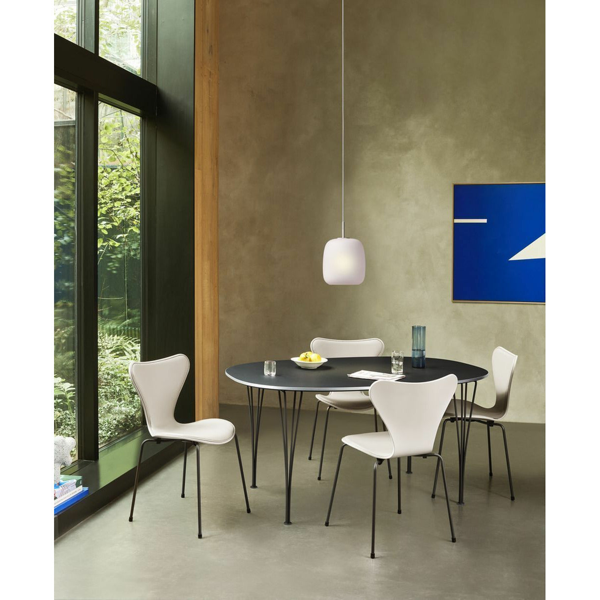 Fritz Hansen超级椭圆餐桌100x150厘米，白/温暖石墨
