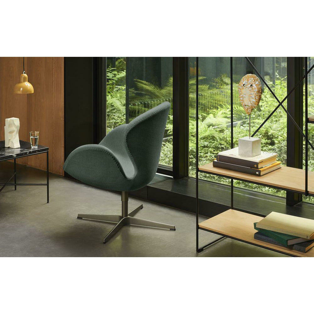 Fritz Hansen Svanen Lounge stoel leer, zwart/essentieel donkerbruin