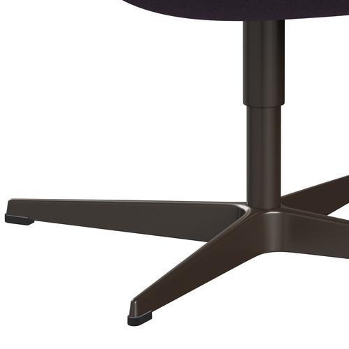 Sedia da salotto Fritz Hansen Swan, bronzo marrone/viola leggera