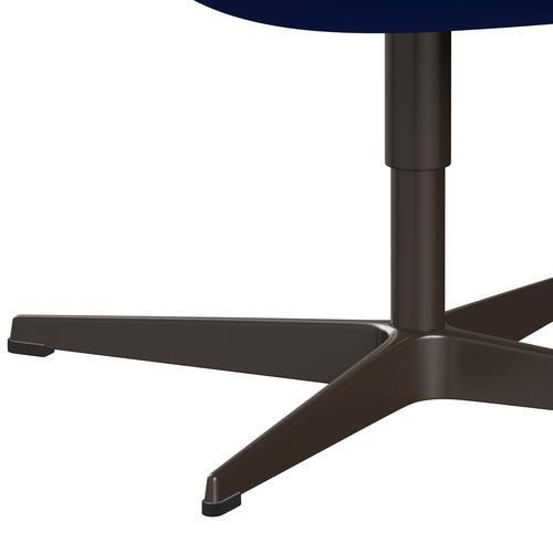 Sedia da salone Fritz Hansen Swan, bronzo marrone/blu divina