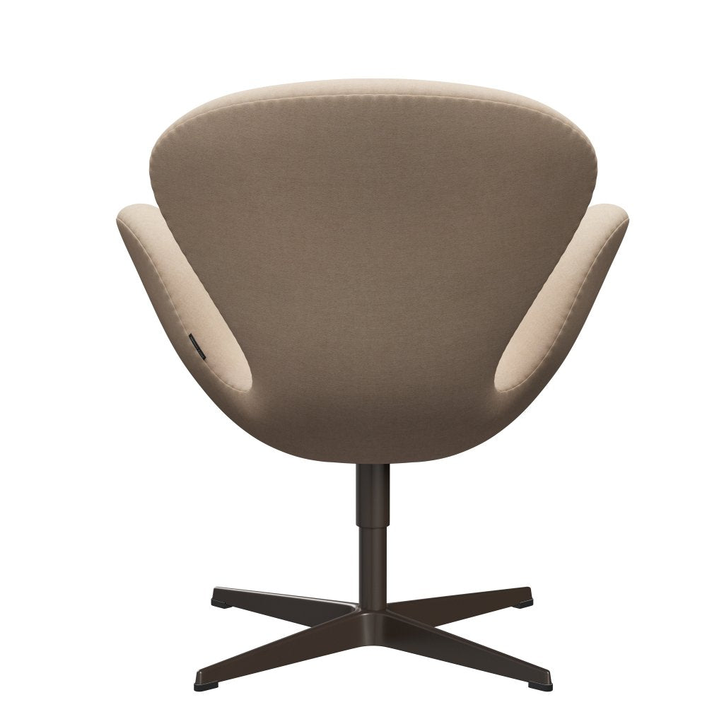 Fritz Hansen Swan Lounge Chair, Brown Bronze/Divina MD Crème