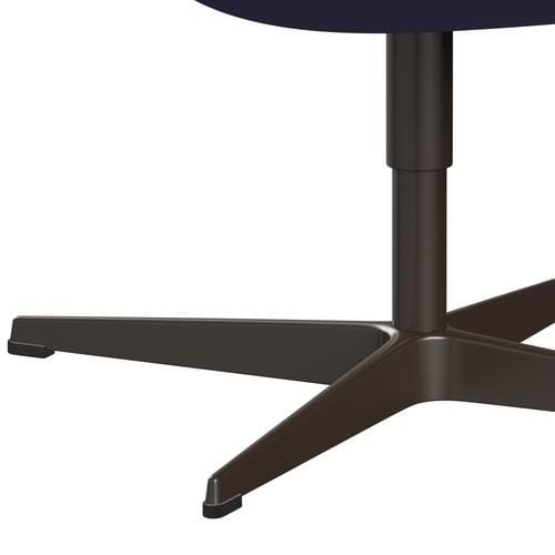 Sedia da salone Fritz Hansen Swan, bronzo marrone/viola blu fama