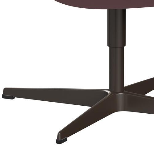 Sedia fritz Hansen Swan Lounge, bronzo marrone/fama viola caldo