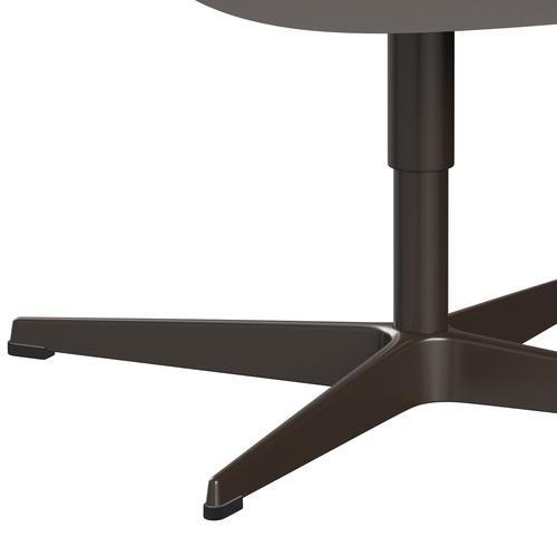 Sedia fritz Hansen Swan Lounge, bronzo marrone/fama bianca