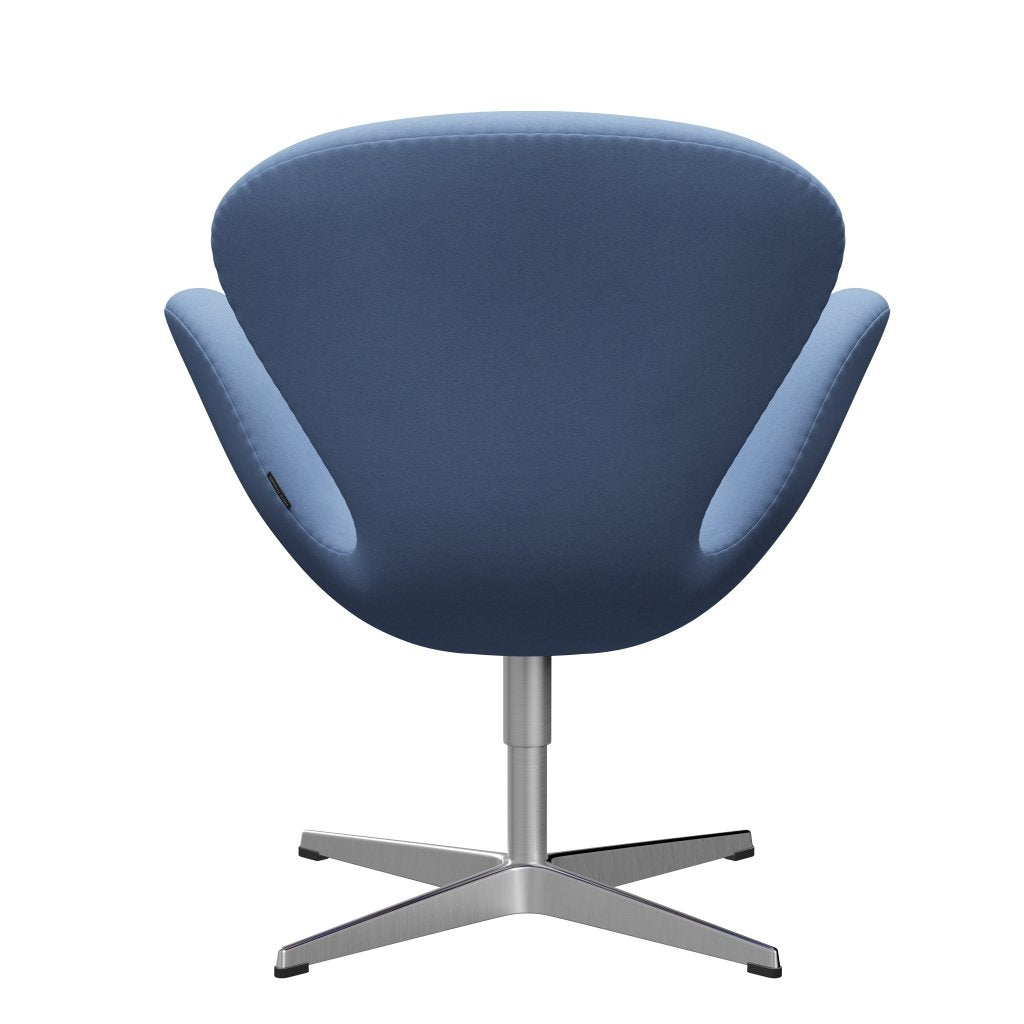 Sillón Fritz Hansen Swan, aluminio cepillado con satén/comodidad blanca/azul