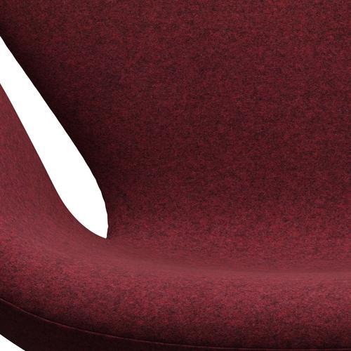 Fritz Hansen Swan Lounge椅子，缎面拉丝铝/Divina MD Raspberry