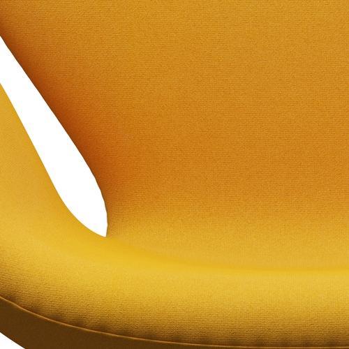 Sillón Fritz Hansen Swan, aluminio cepillado por satén/tono mostaza