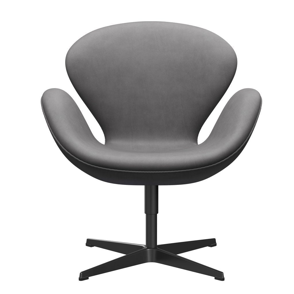 Fritz Hansen Swan Lounge stol, sort lakeret/omfavne chokolade