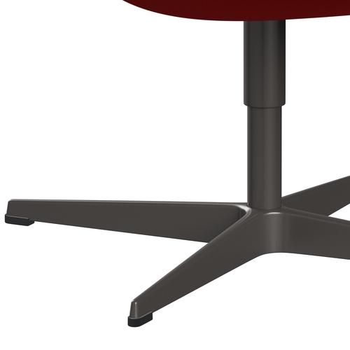 Sedia da salotto Fritz Hansen Swan, Rosso di grafite/comfort calda