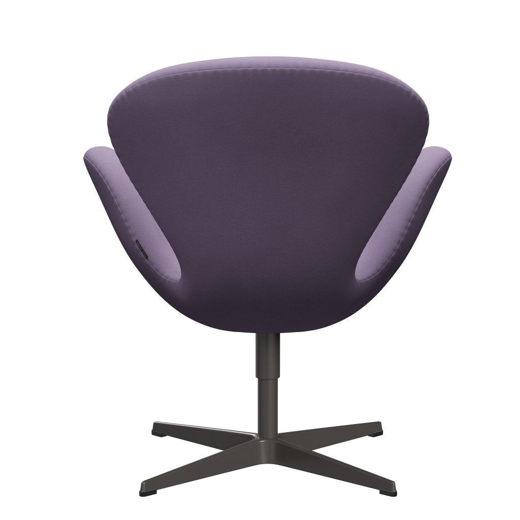 Fritz Hansen Chaise longue du cygne, graphite chaud / confort blanc / violet léger