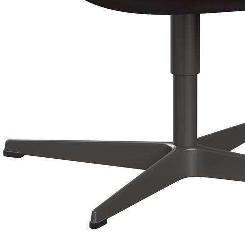 Sedia da salotto Fritz Hansen Swan, calda grafite/abbraccio in cemento