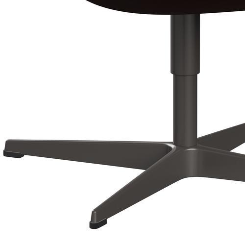 Sedia da salone Fritz Hansen Swan, calda grafite/fama marrone (61047)