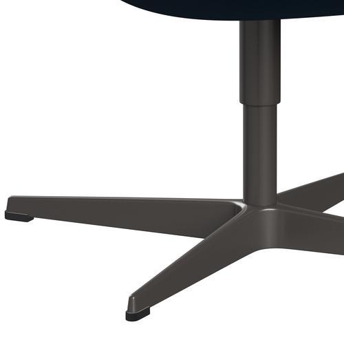 Sedia fritz Hansen Swan Lounge, calda grafite/fama marrone blu scuro