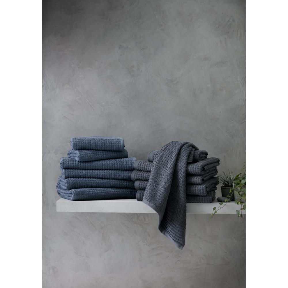 Juna Check Towel Dark Grey, 50x100 Cm