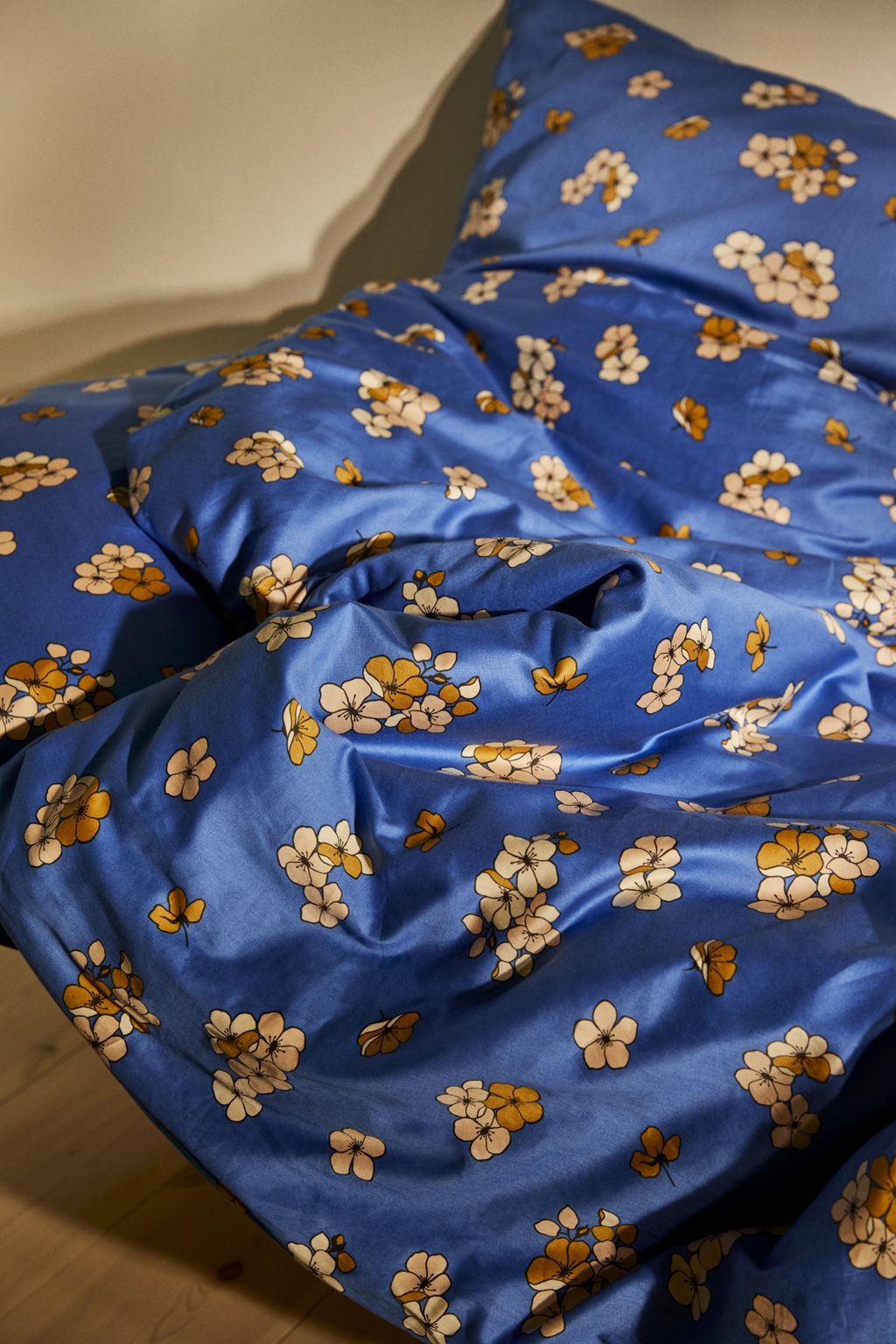Juna grand behagelig seng lin 140 x200 cm, blå