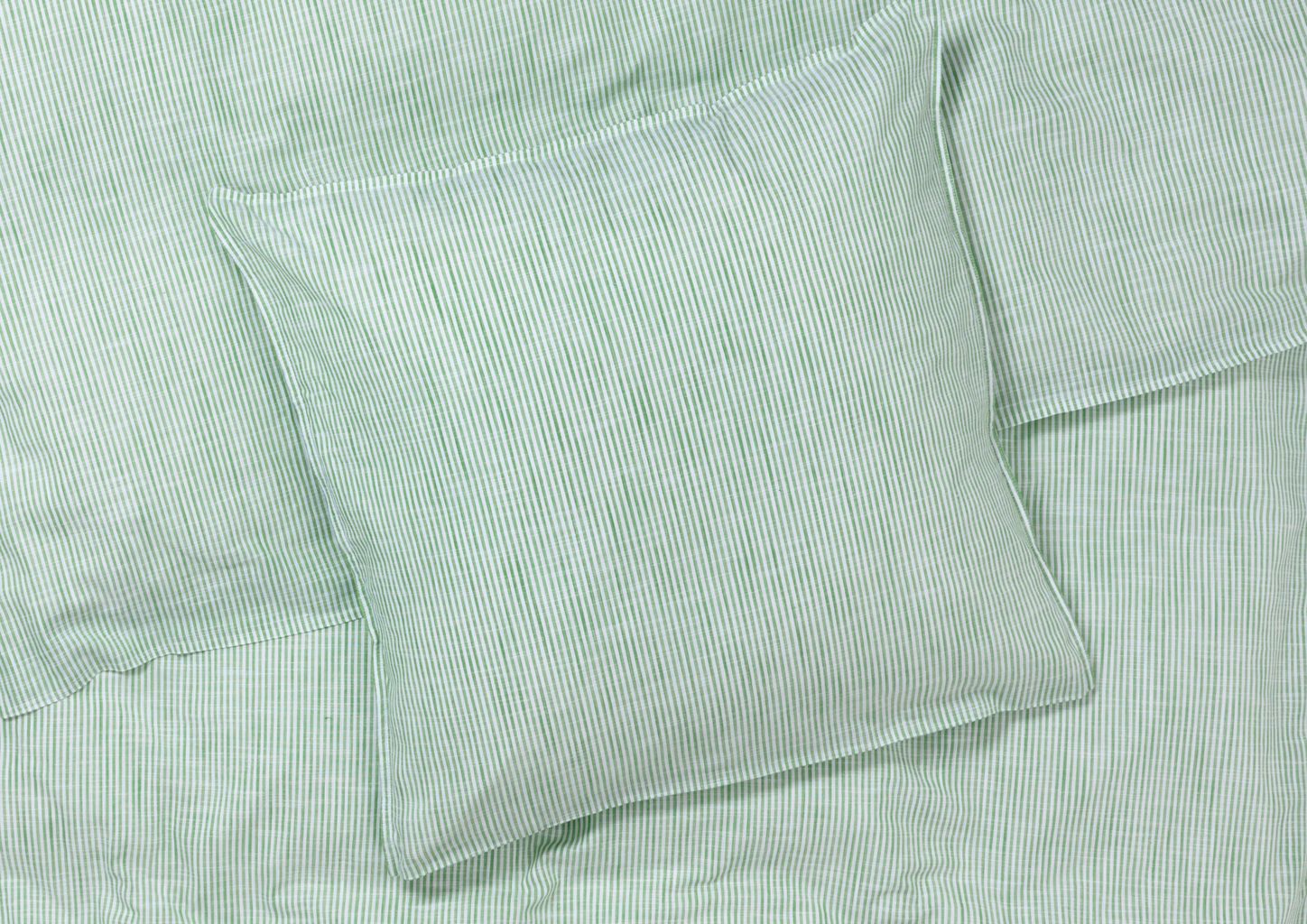 JUNA Monokrome linjer sengelinned 200 x220 cm, grøn/hvid