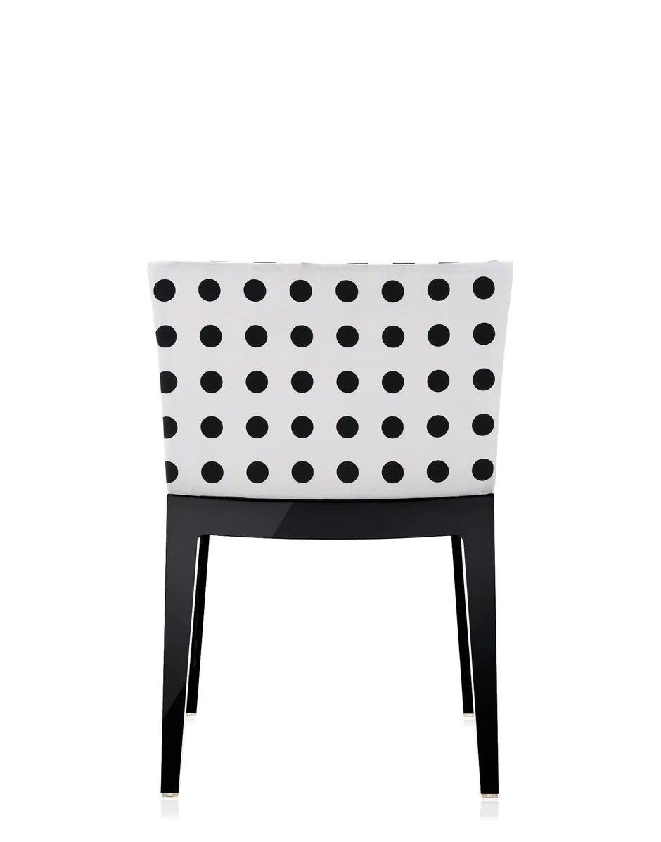 Kartell Mademoiselle in Sesselmode, schwarz/weißes Muster