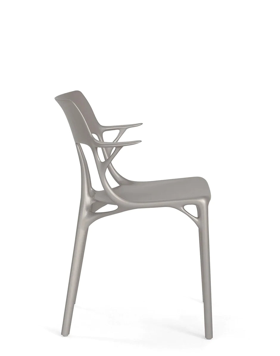 Kartell A.I.椅子，灰色