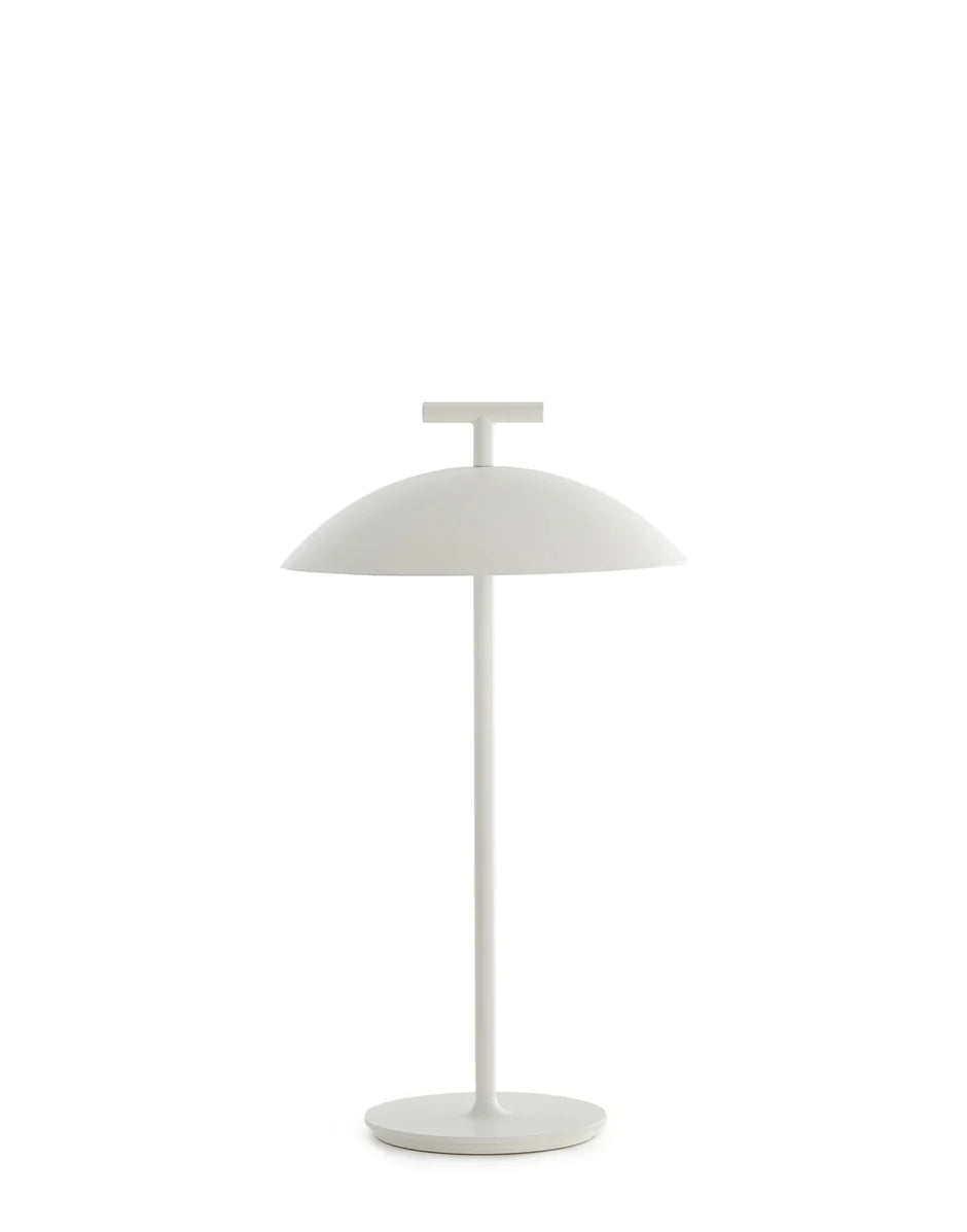 Kartell Mini Geen Una lámpara de mesa portátil, blanco