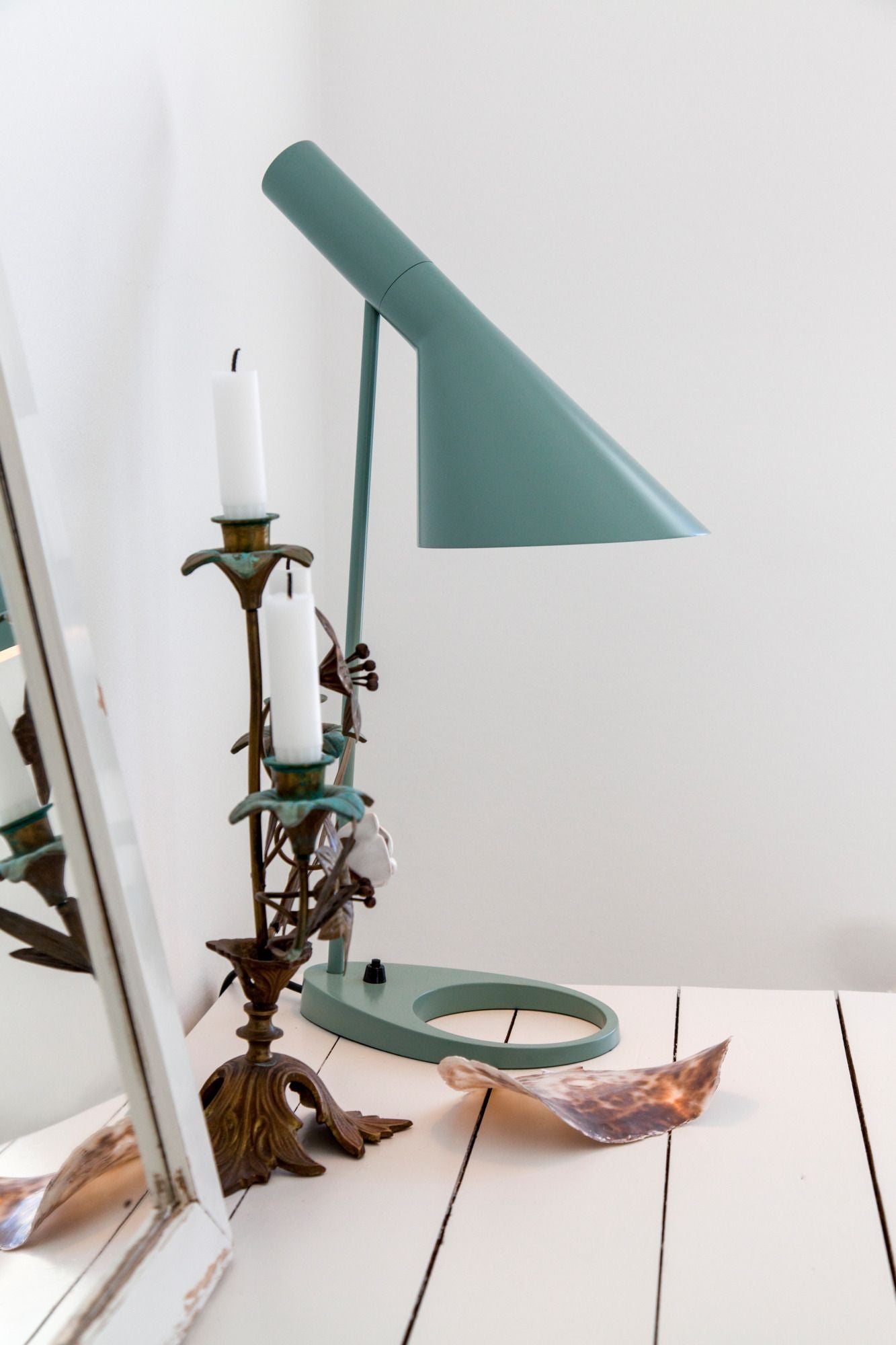 Louis Poulsen AJ Table Lamp V3, vert foncé