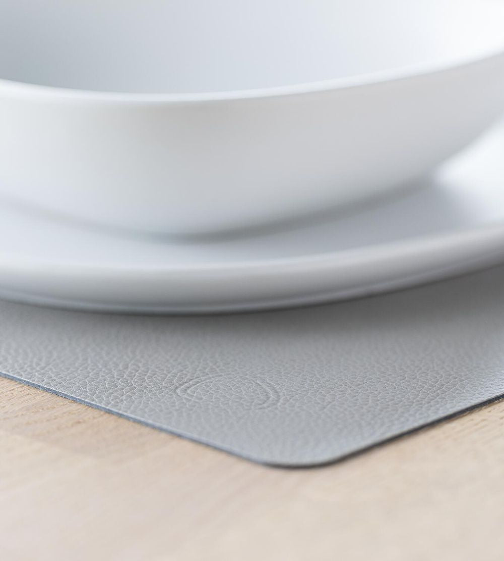 Lind Dna Square Placemat Serene Leather M, Ash Grey