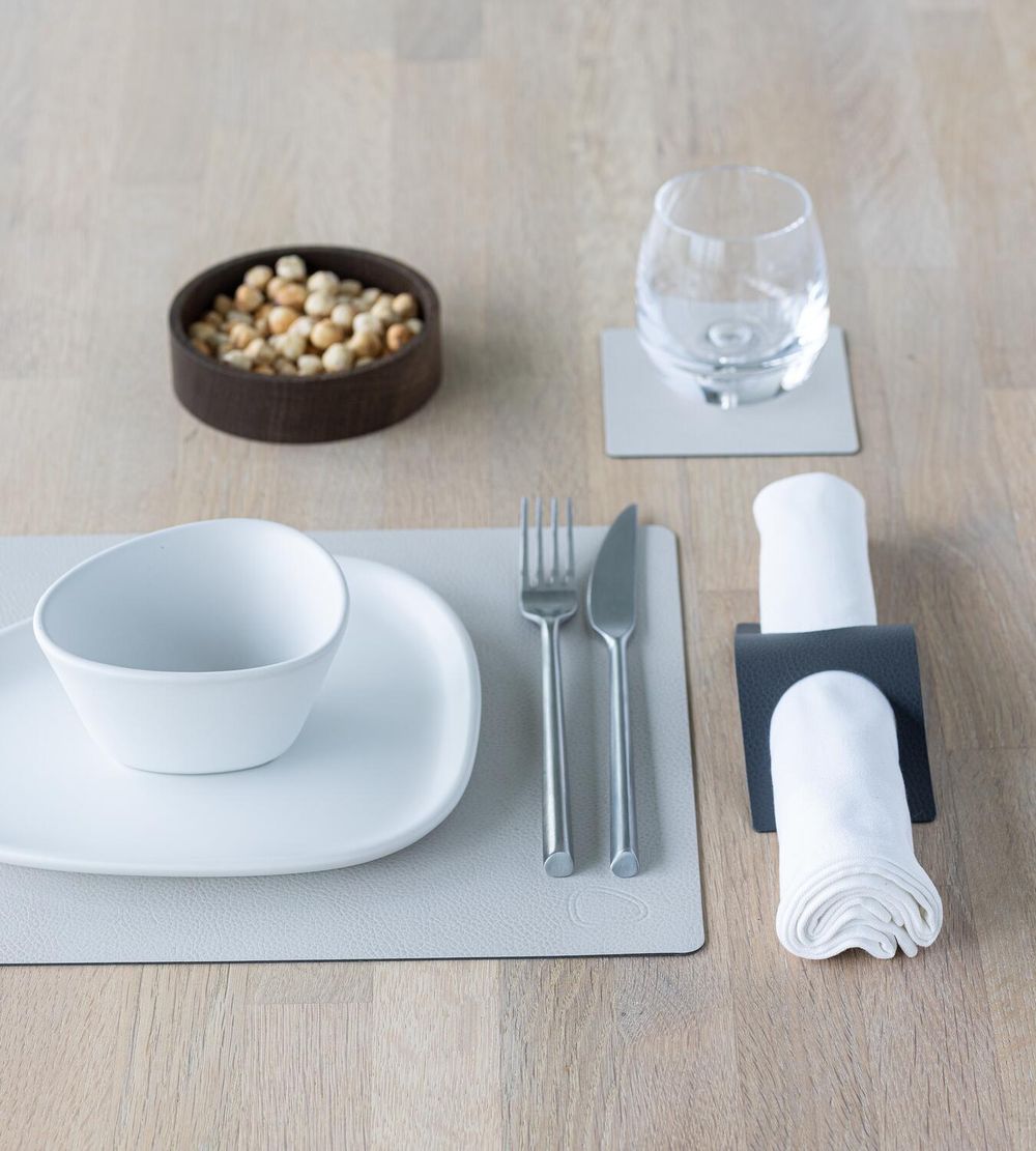 Lind Dna Square Placemat Serene Leather M, Cream