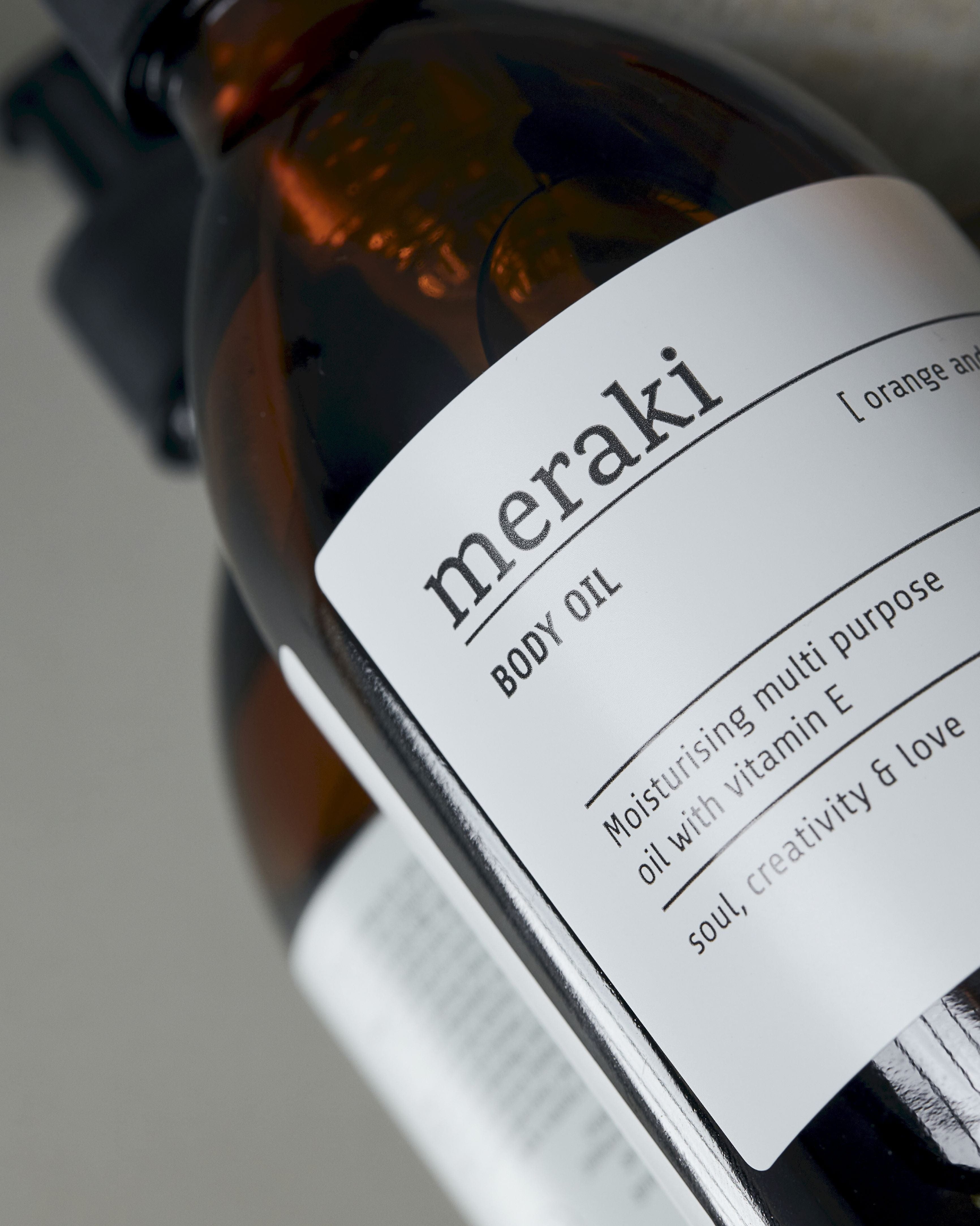 Meraki Bodyolie 300 ml, oranje en kruiden