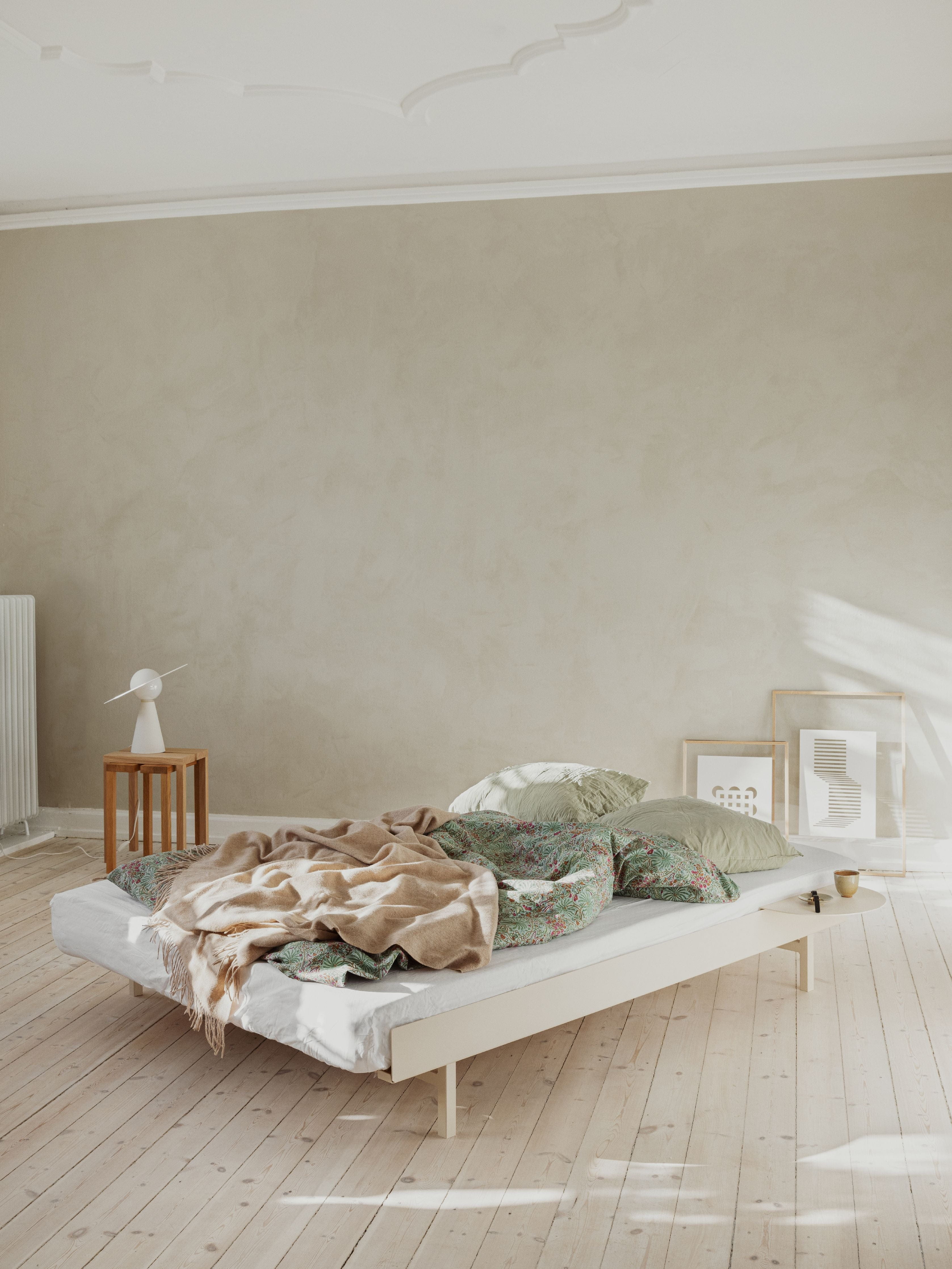 Moebe Bed 90 180 Cm, Sand