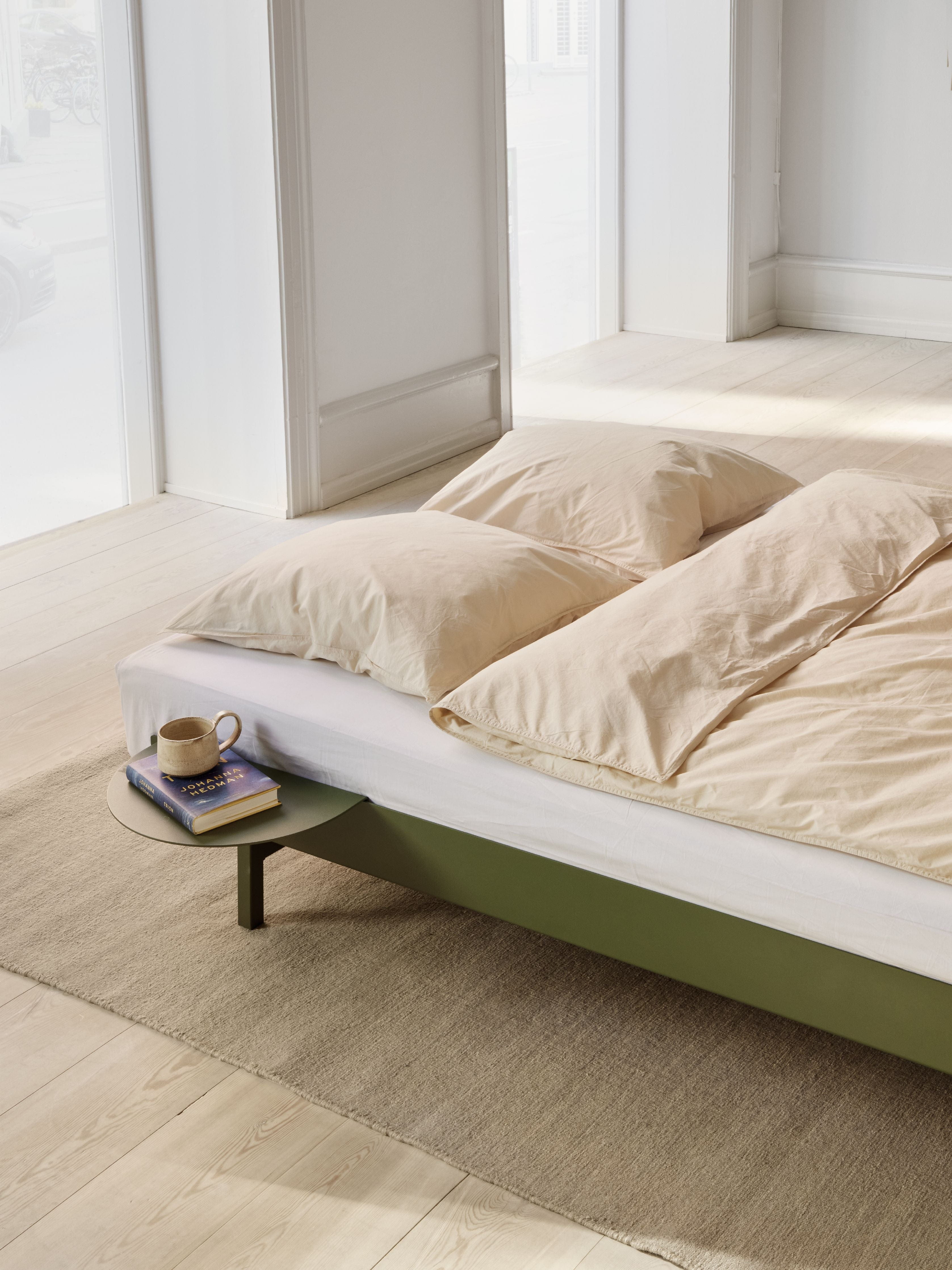 带有1床桌90 180厘米的Moebe床，松绿色