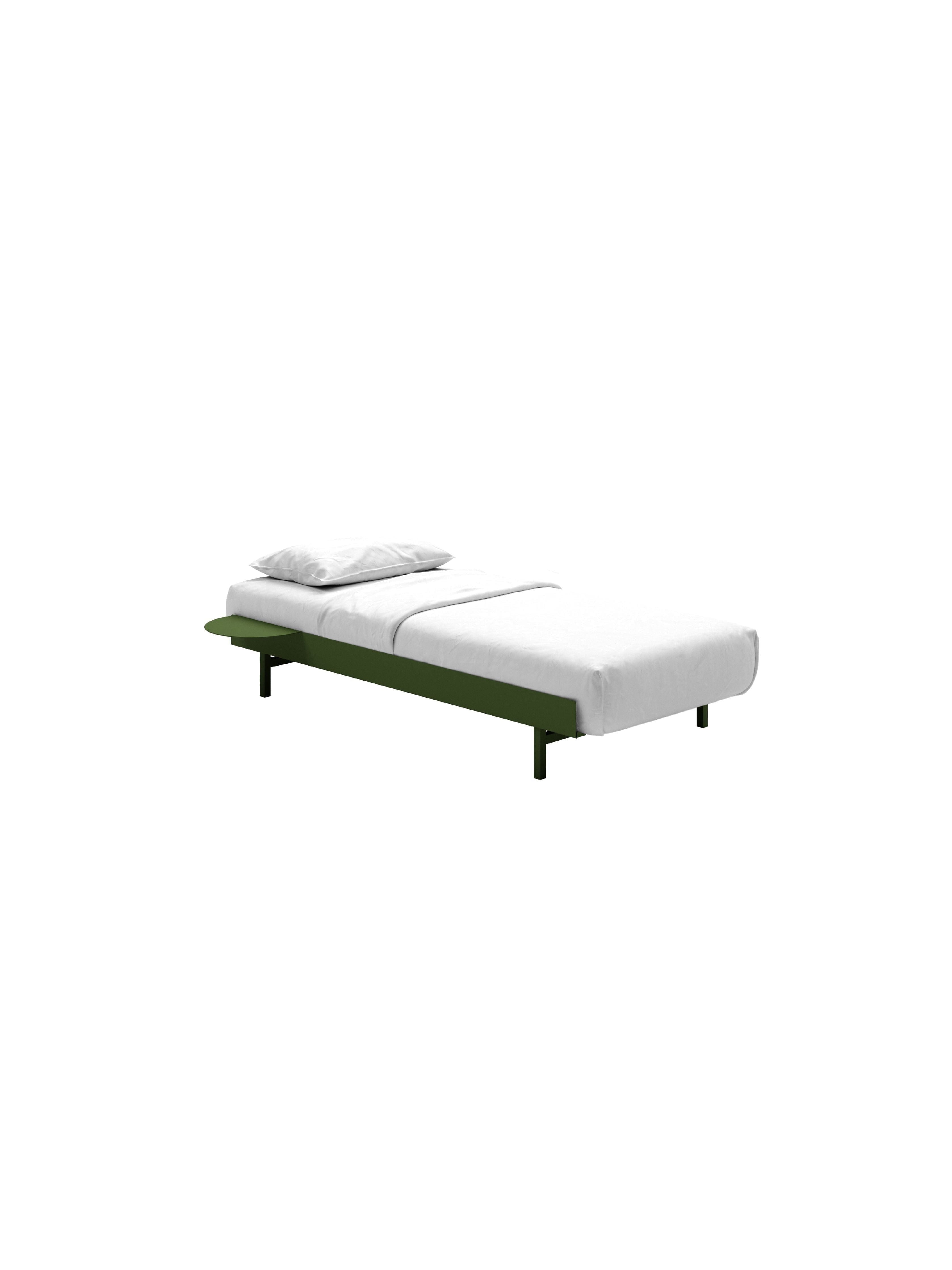 Moebe seng med 1 nattbord 90 cm, furugrønn
