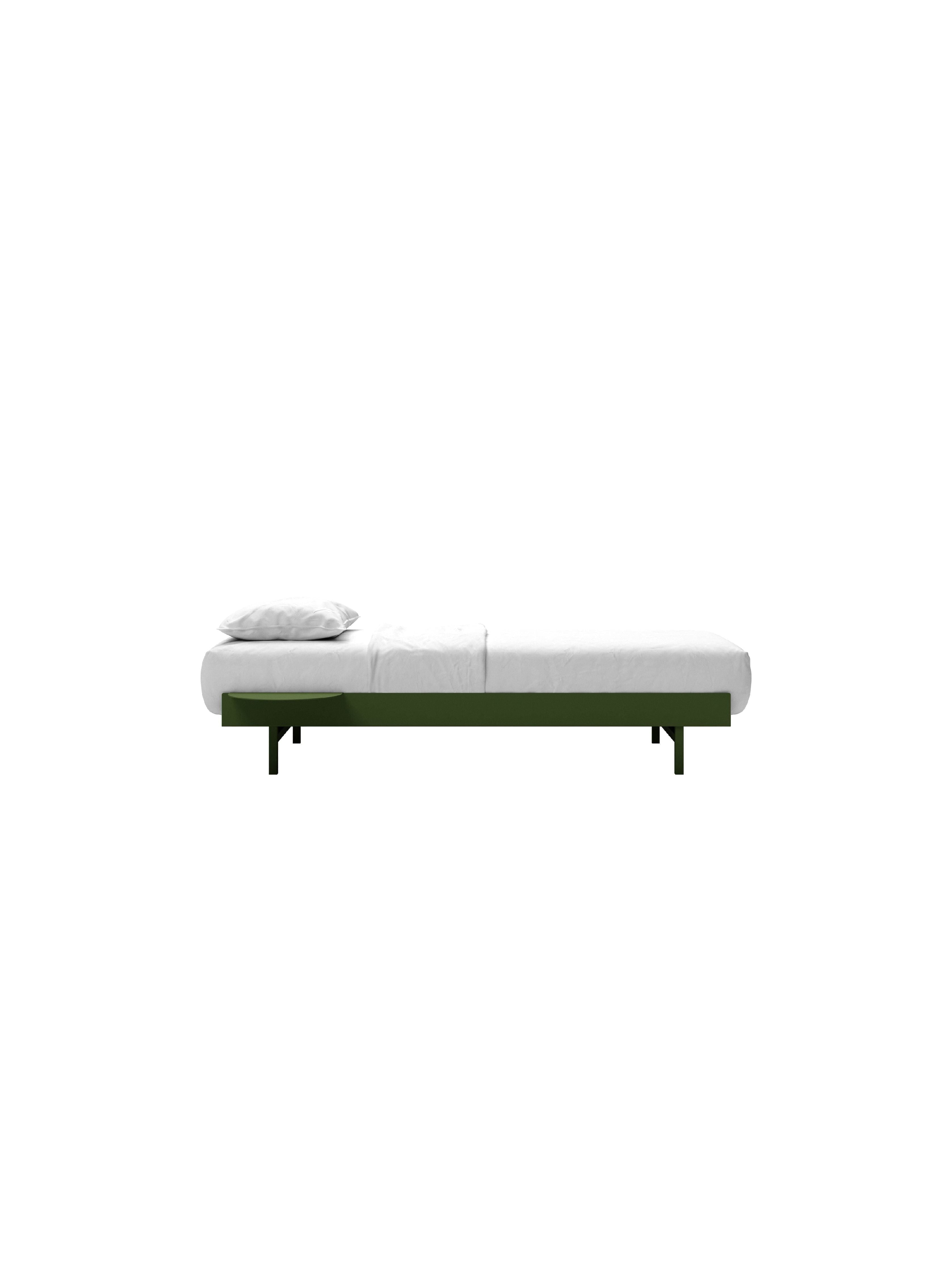 Moebe Lit avec 1 table de chevet 90 cm, vert pin
