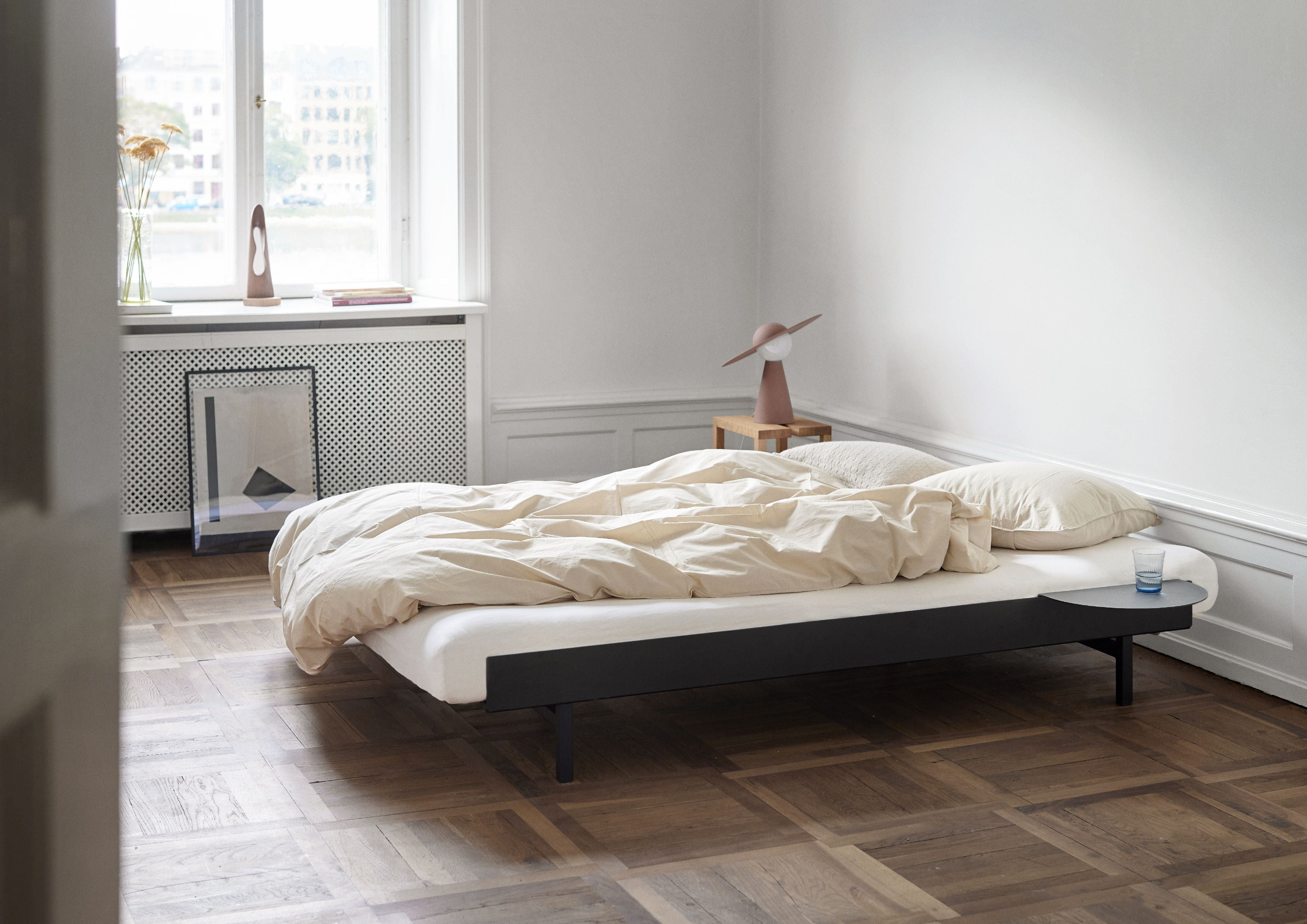 Moebe Bett mit Bettlatten 160 cm, schwarz