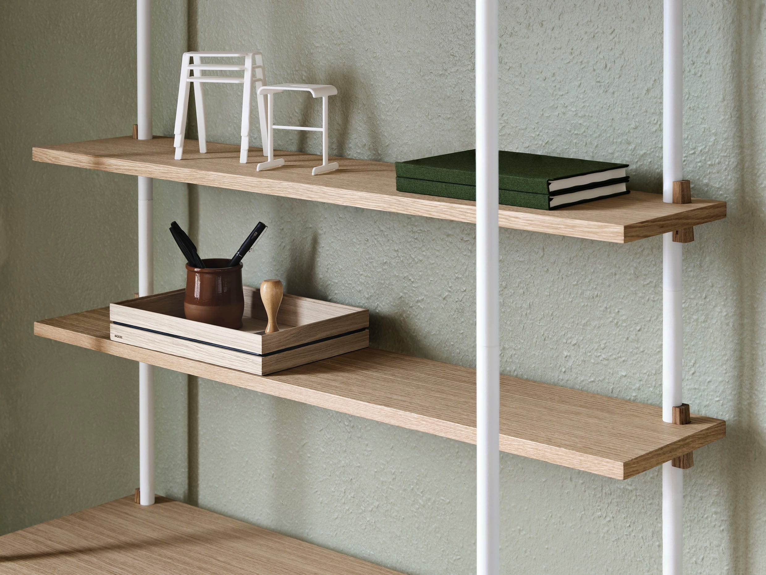 Moebe Shelving System S.255.1.B, Oak/White