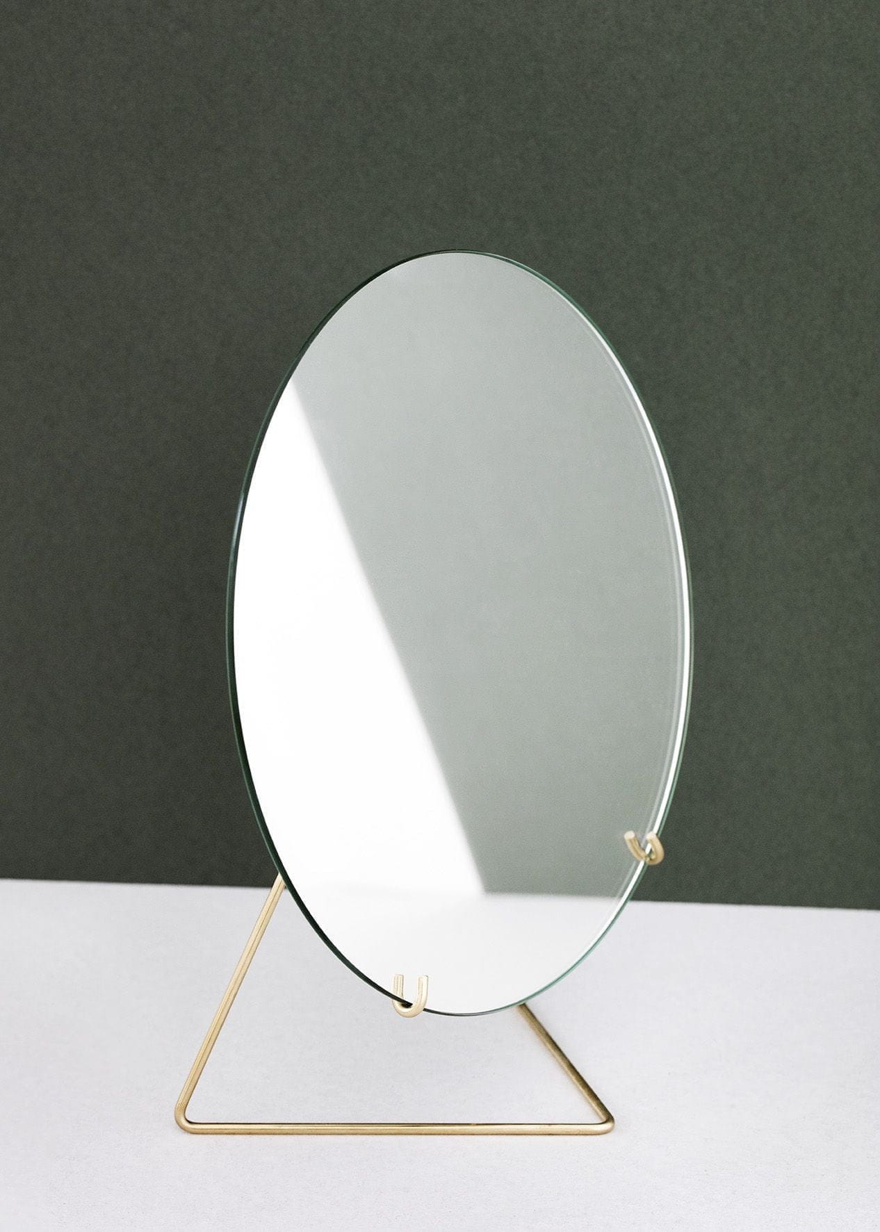 Moebe Stående spegel Ø30 cm, mässing