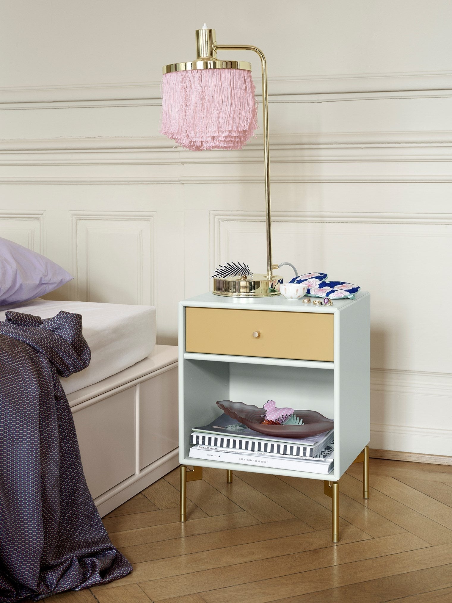 Montana Dream Nightstand avec le socle de 3 cm, Azure Bleu