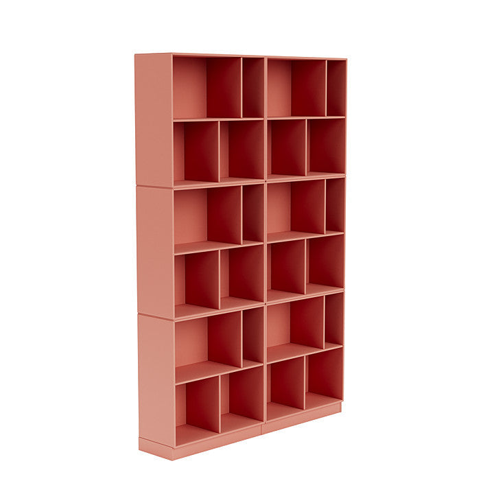 Montana lees de ruime boekenplank met 7 cm plint, rabarber rood