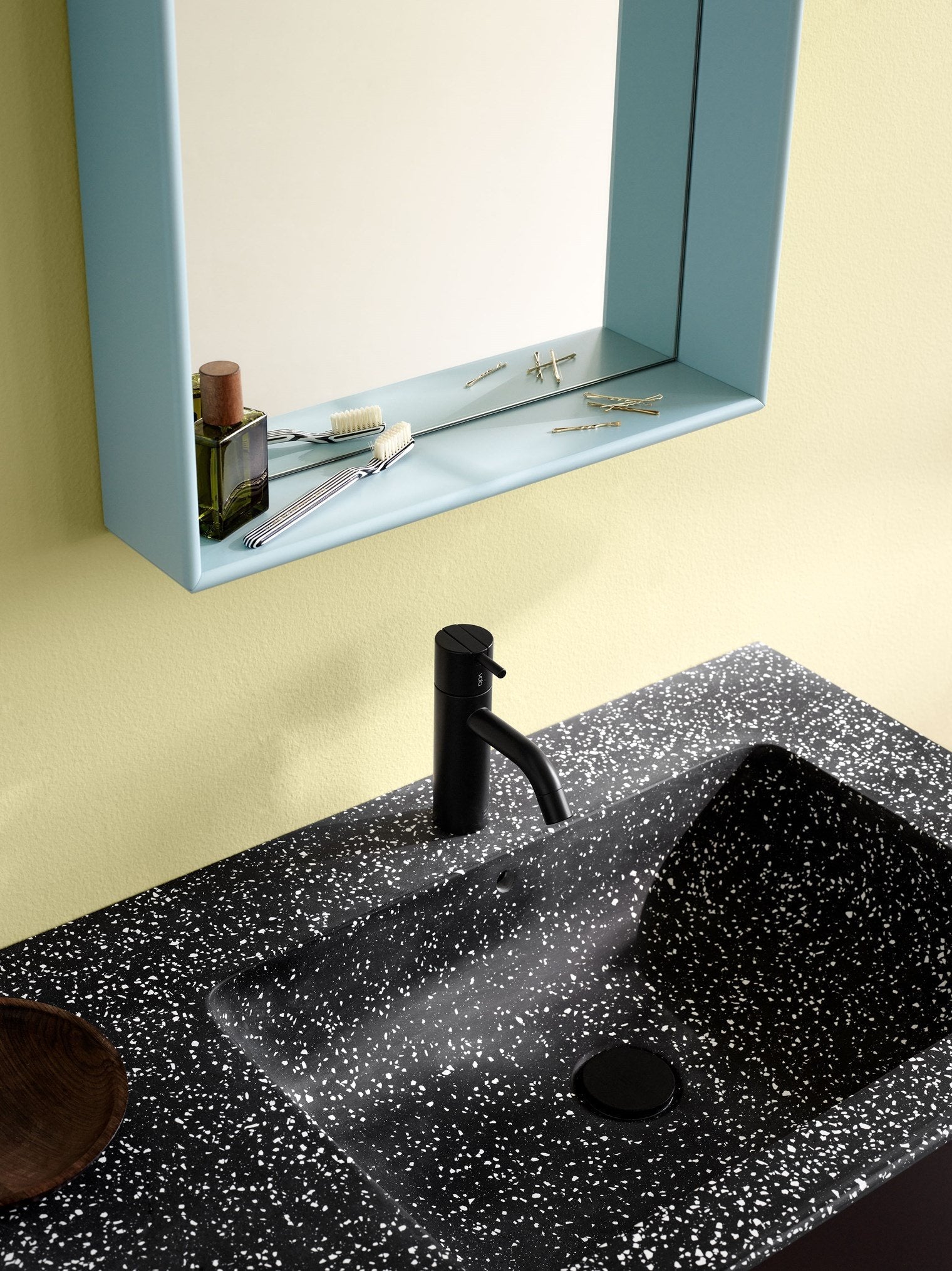 Montana Shelfie Mirror med hyllram, Juniper Blue