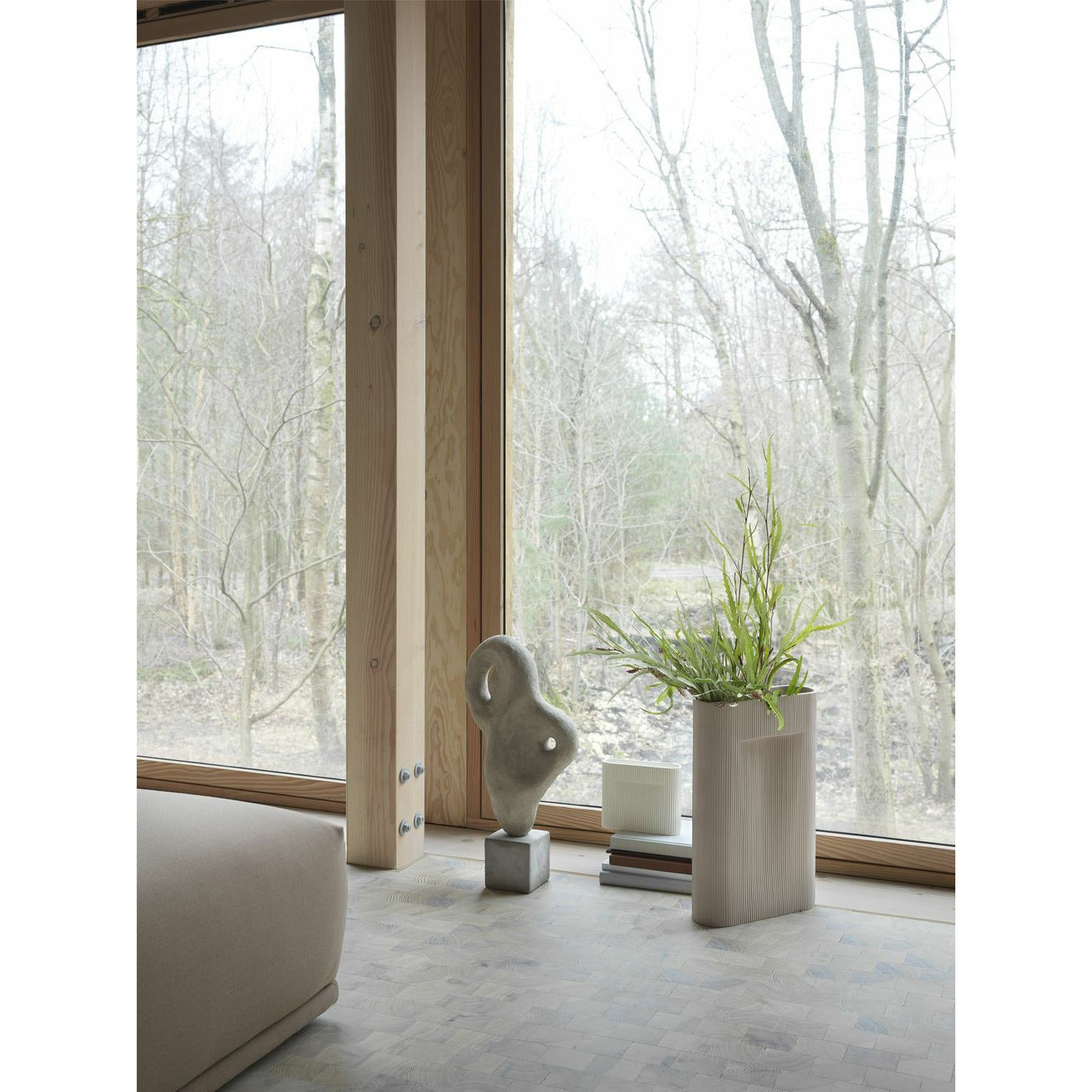 Muuto Ridge Vase H 16,5 cm, væk hvid