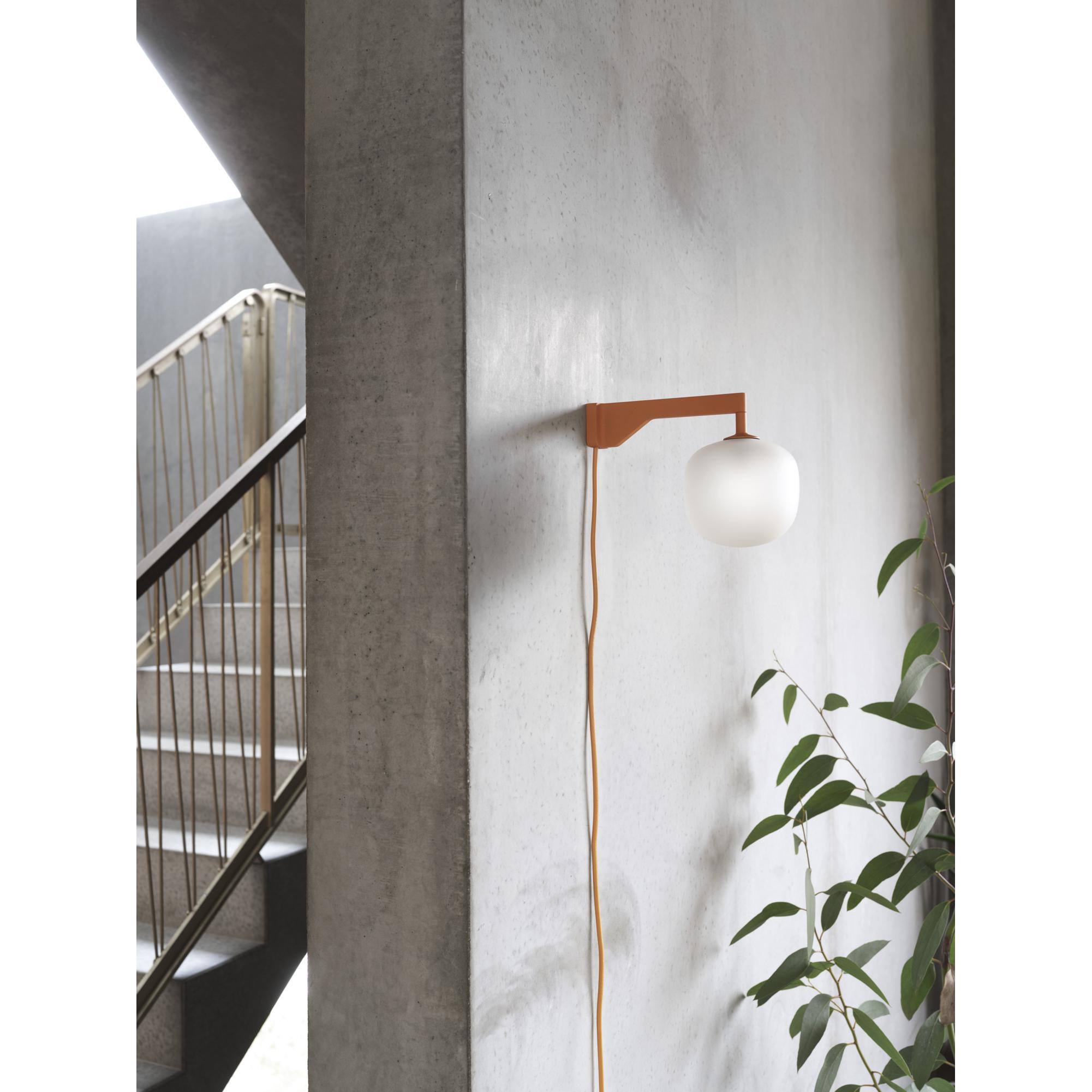 Muuto Rime Wall Lamp, zwart