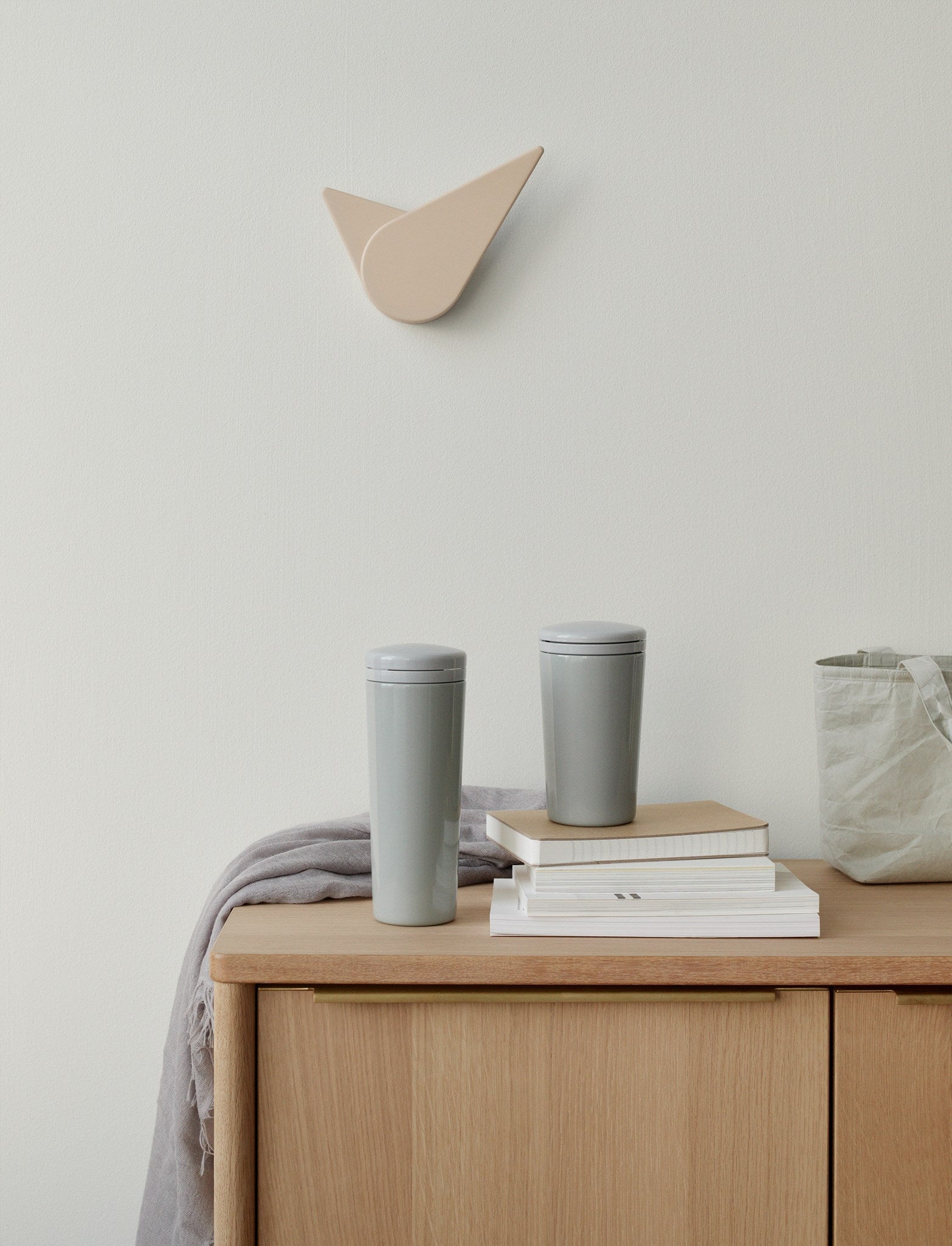 Stelton Carrie Thermos -pullo 0,5 L, vaaleanharmaa