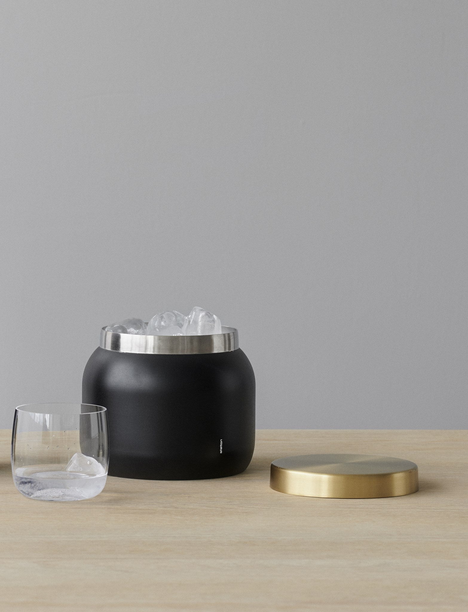 Stelton Collier ish. Seau à glace 1,8 L, noir / laiton