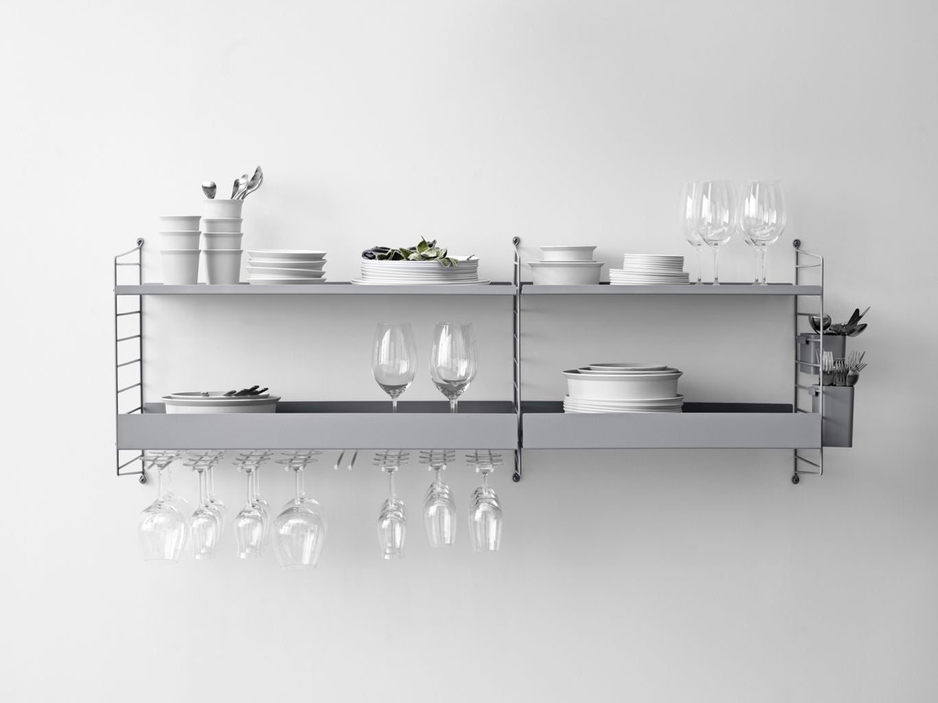String Furniture Strengsystem Metalhylde med høj kant 30x78 cm, grå