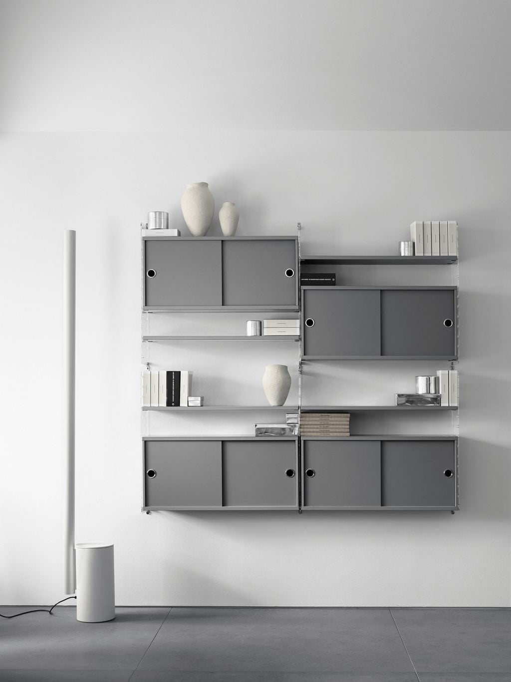 String Furniture String System Cabinet Element met schuifdeuren 30x78x42 cm, grijs