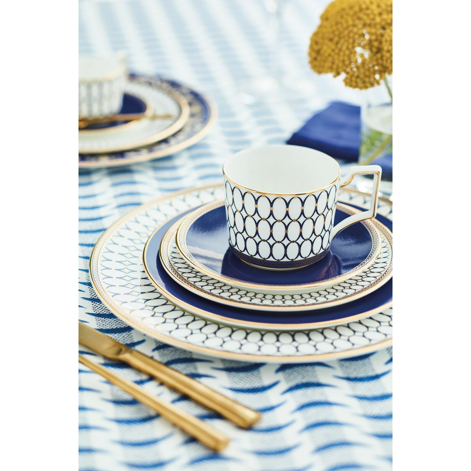 Wedgwood Renaissance Gold Teetasse & Untertasse 2 Stück, Weiß/Blau