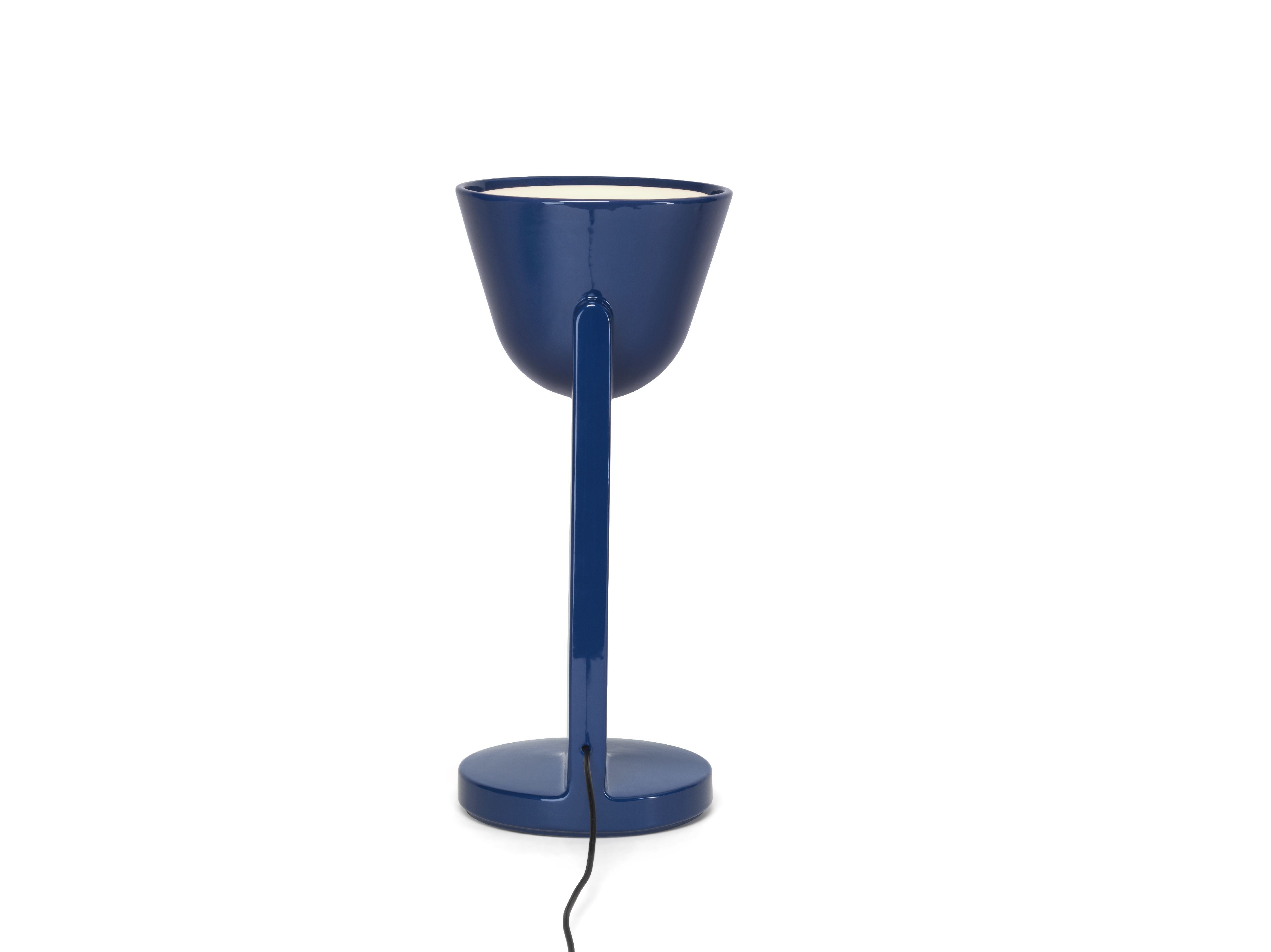 Lampada da tavolo Flos Céramique, blu navy