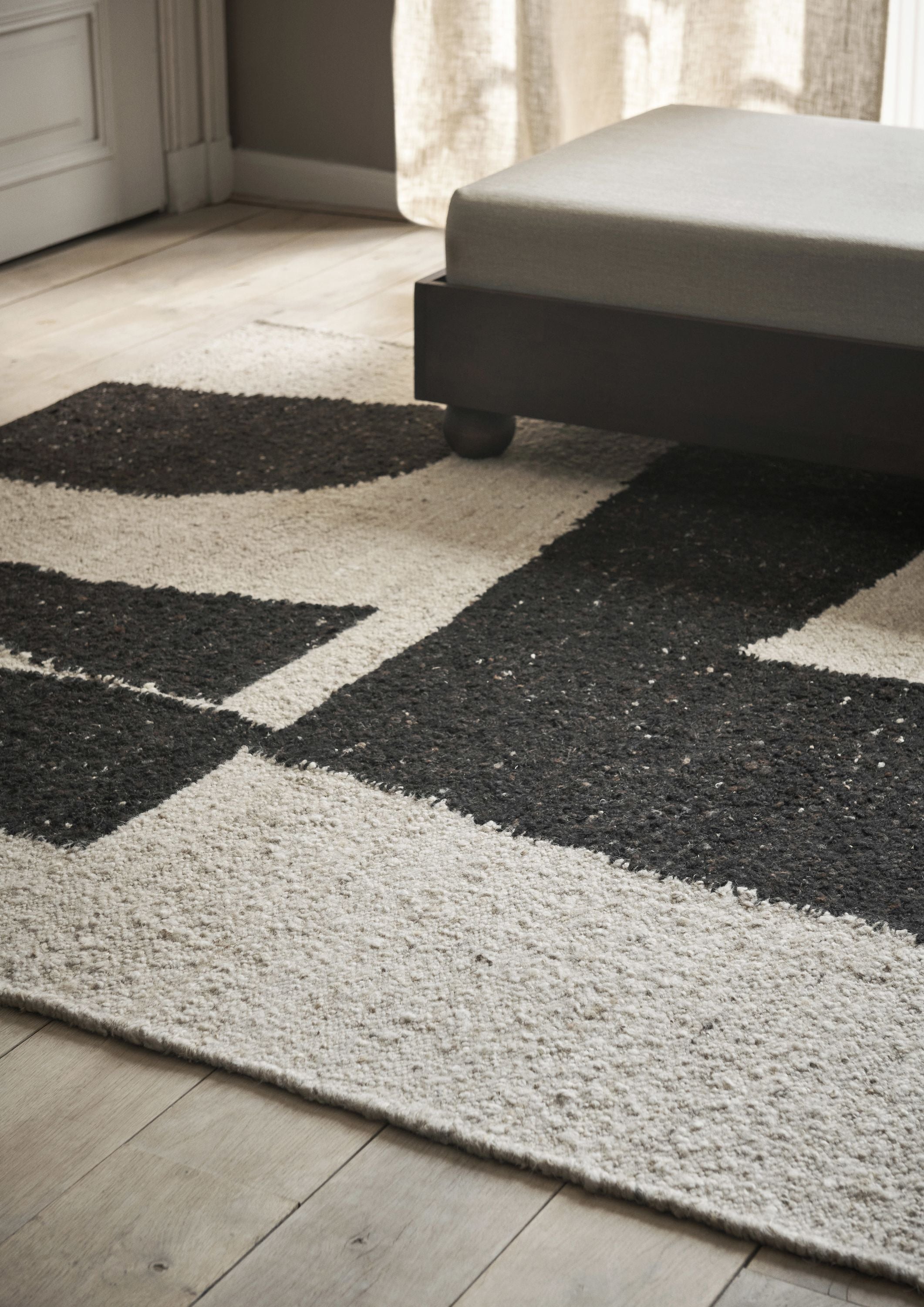 Ferm Living Rug 200 x 300厘米，白色/咖啡